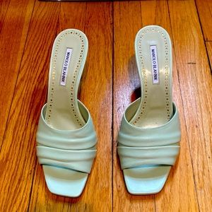 Manolo Blahnik size 40 sandles